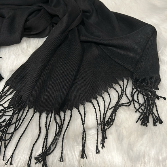 🌷NET Fashion Sooo Soft Scarf NWT - Picture 5 of 9